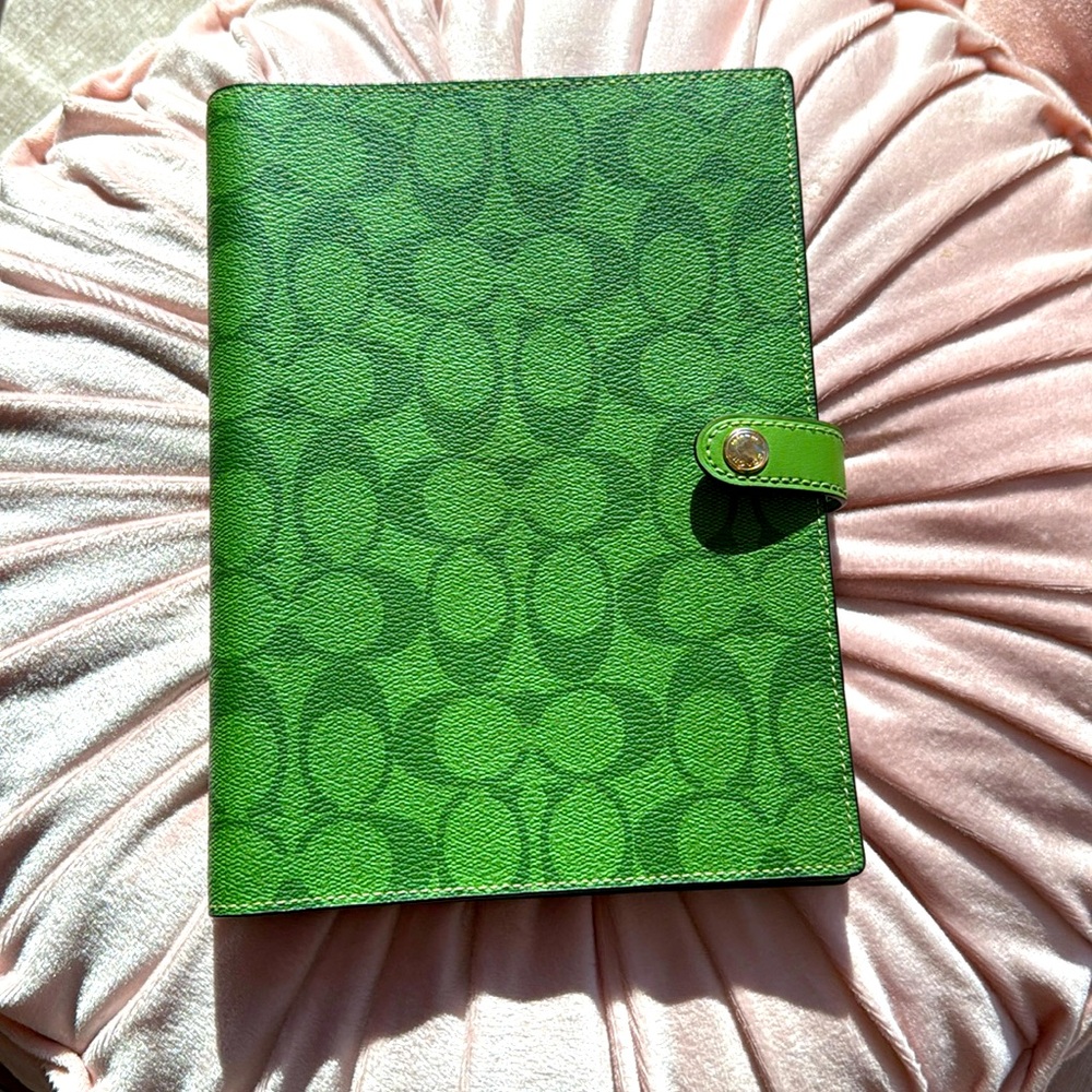 Coach Signature Cover & Notebook in Beautiful Spring Green!  Like New!